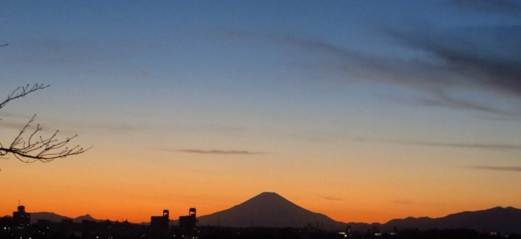 関東富士見百景「松の内公園馬の背」からの富士山：日没直後（撮影者:JA1CQT）