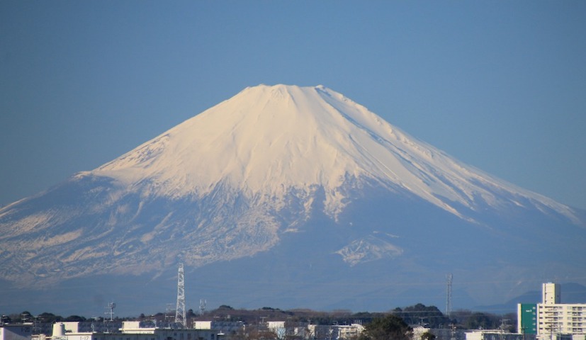 関東富士見百景「松の内公園馬の背」からの富士山：元旦の雄姿（撮影者: JA1CQT）