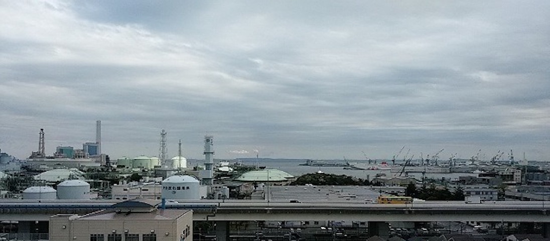 磯子センター屋上から根岸湾を望む（撮影者:JE1DKZ）